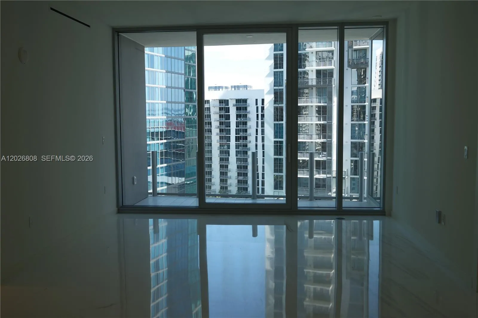 300 Biscayne Boulevard Way # 2509W, Miami FL 33131