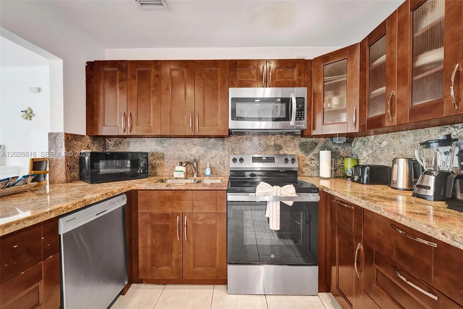 712 SW 7th terr, Hallandale Beach FL 33009