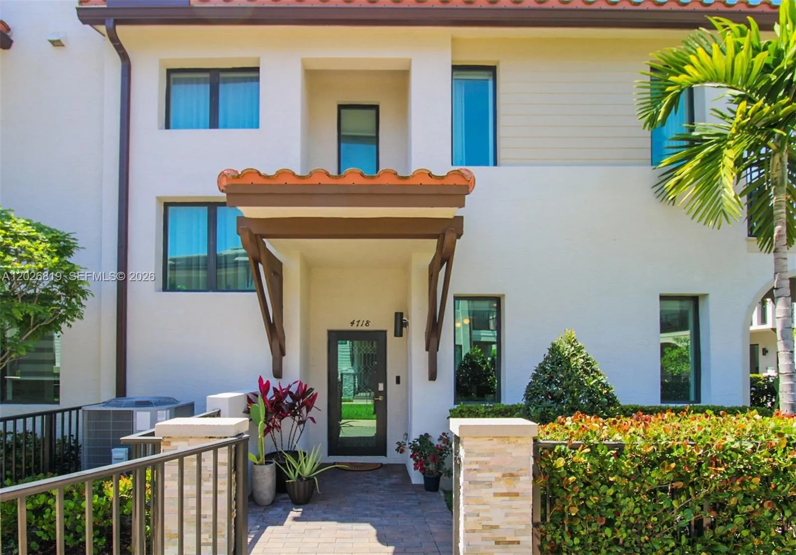4718 NW 83rd Pkwy, Doral FL 33166