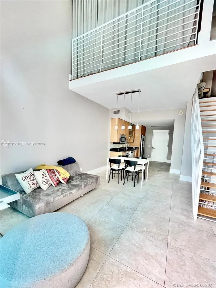60 SW 13th St # 2002, Miami FL 33130