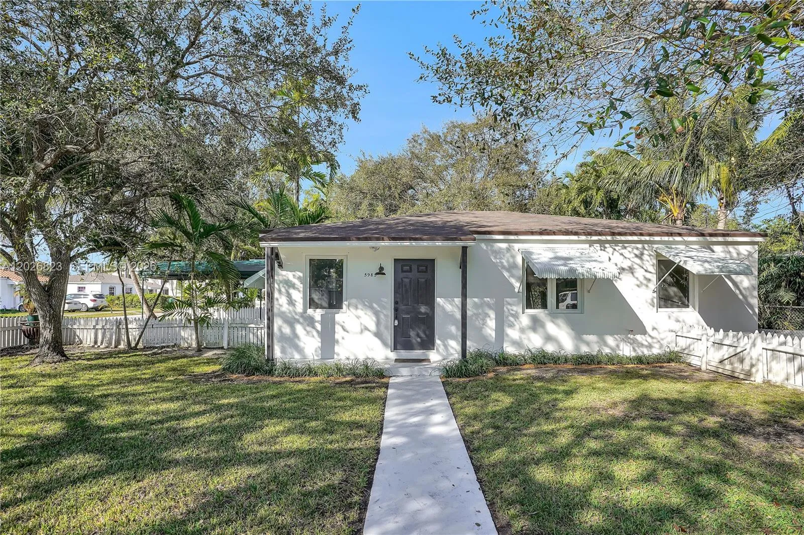 5985 SW 41st St, Miami FL 33155
