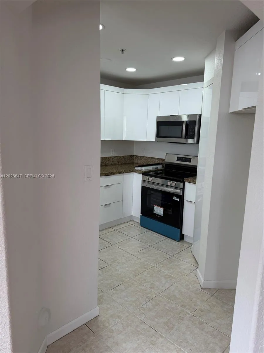 10902 NW 83rd St # 111, Doral FL 33178