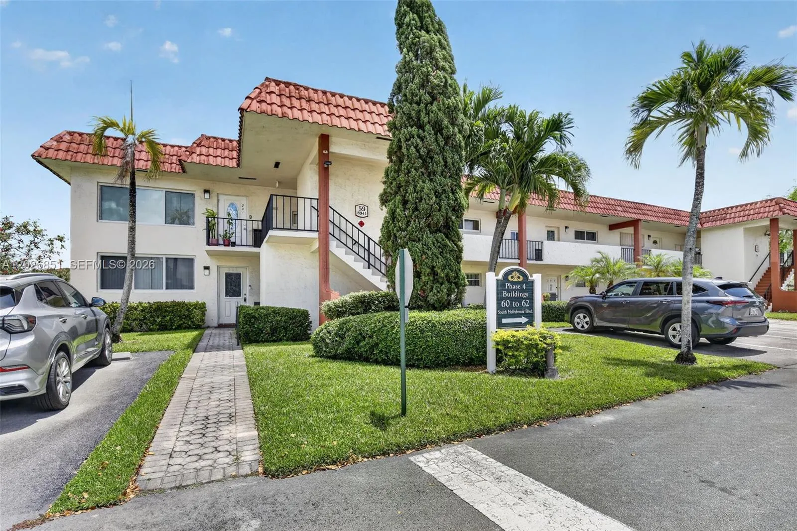 8941 S Hollybrook Blvd # 205, Pembroke Pines FL 33025