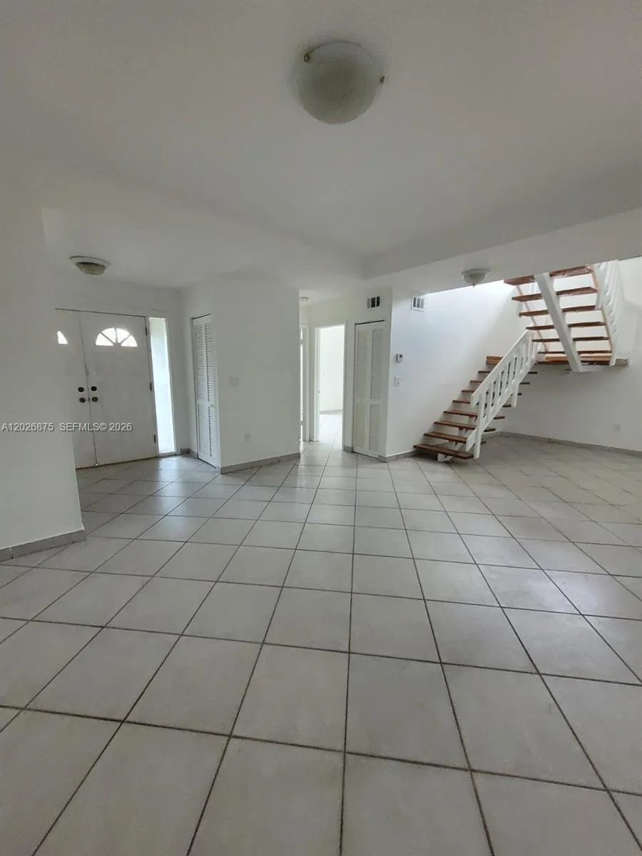 2438 SW 109th Ct, Miami FL 33165