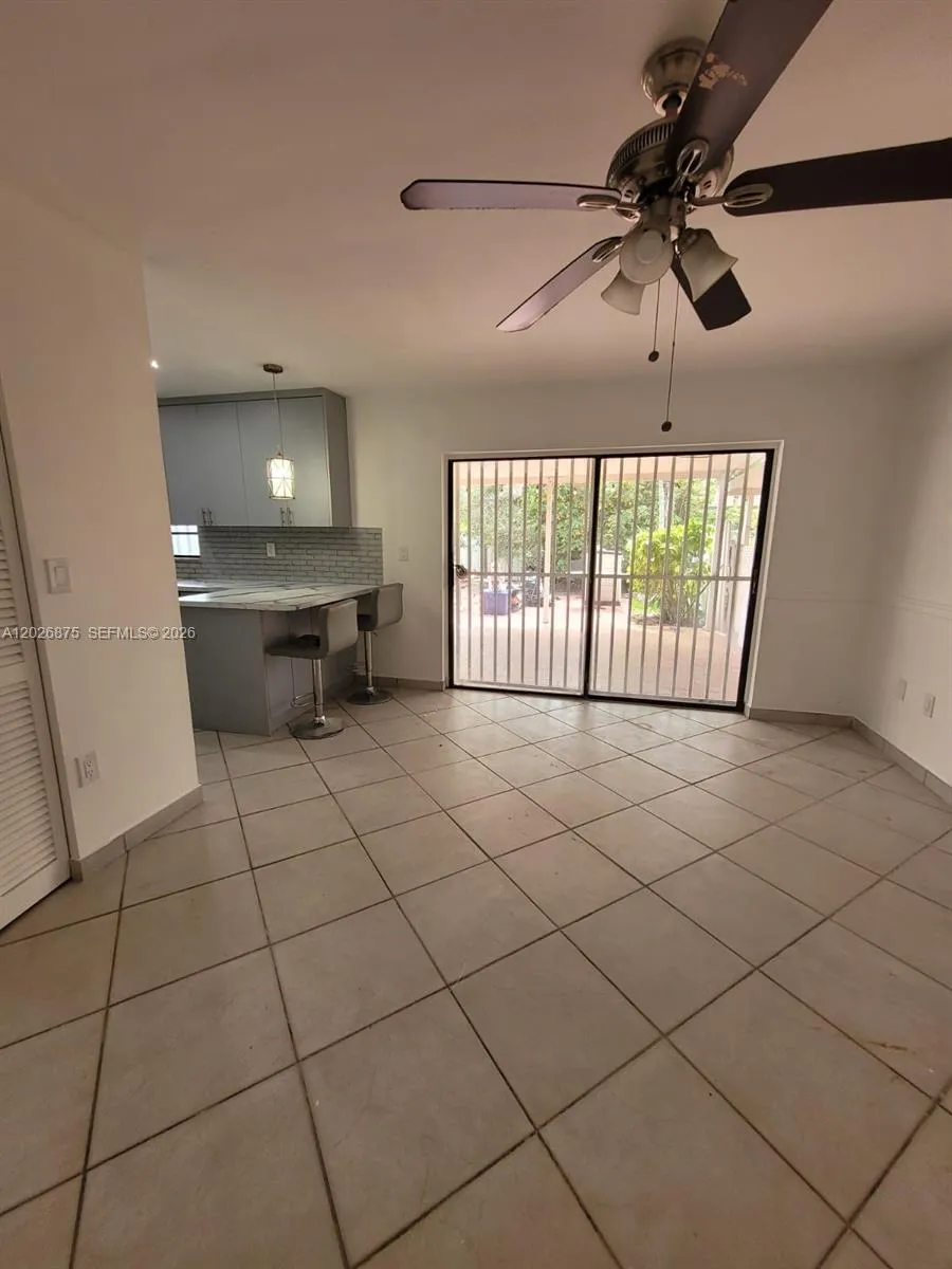 2438 SW 109th Ct, Miami FL 33165