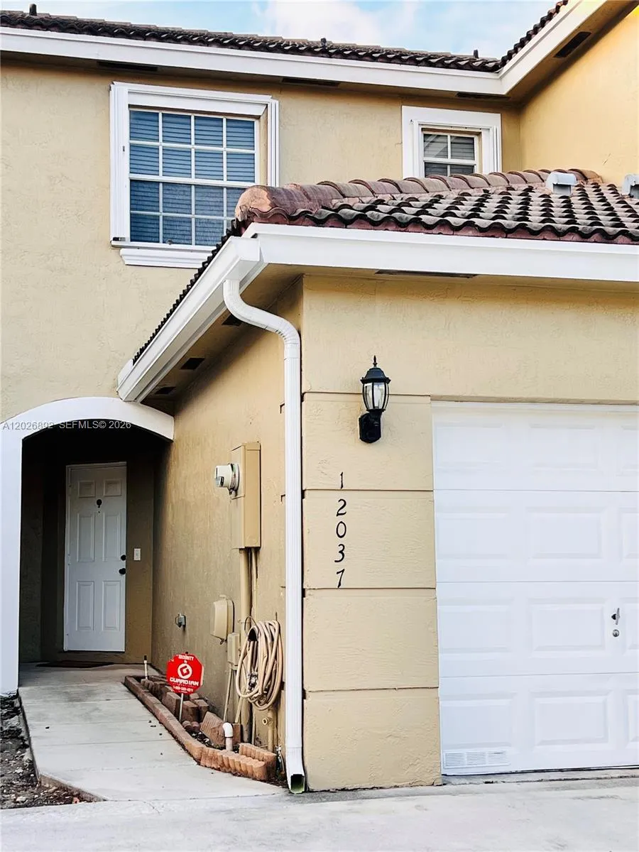 12037 SW 5th Ct, Pembroke Pines FL 33025