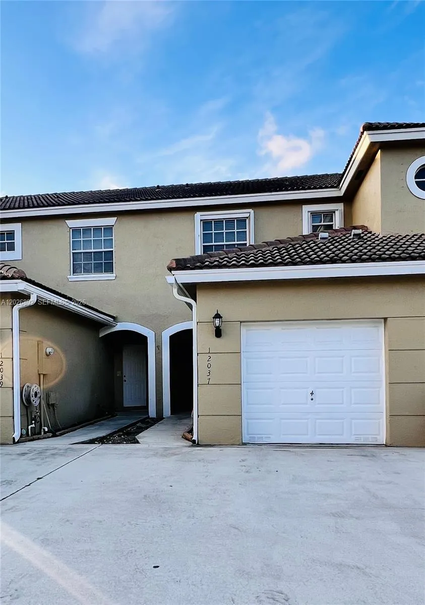 12037 SW 5th Ct, Pembroke Pines FL 33025