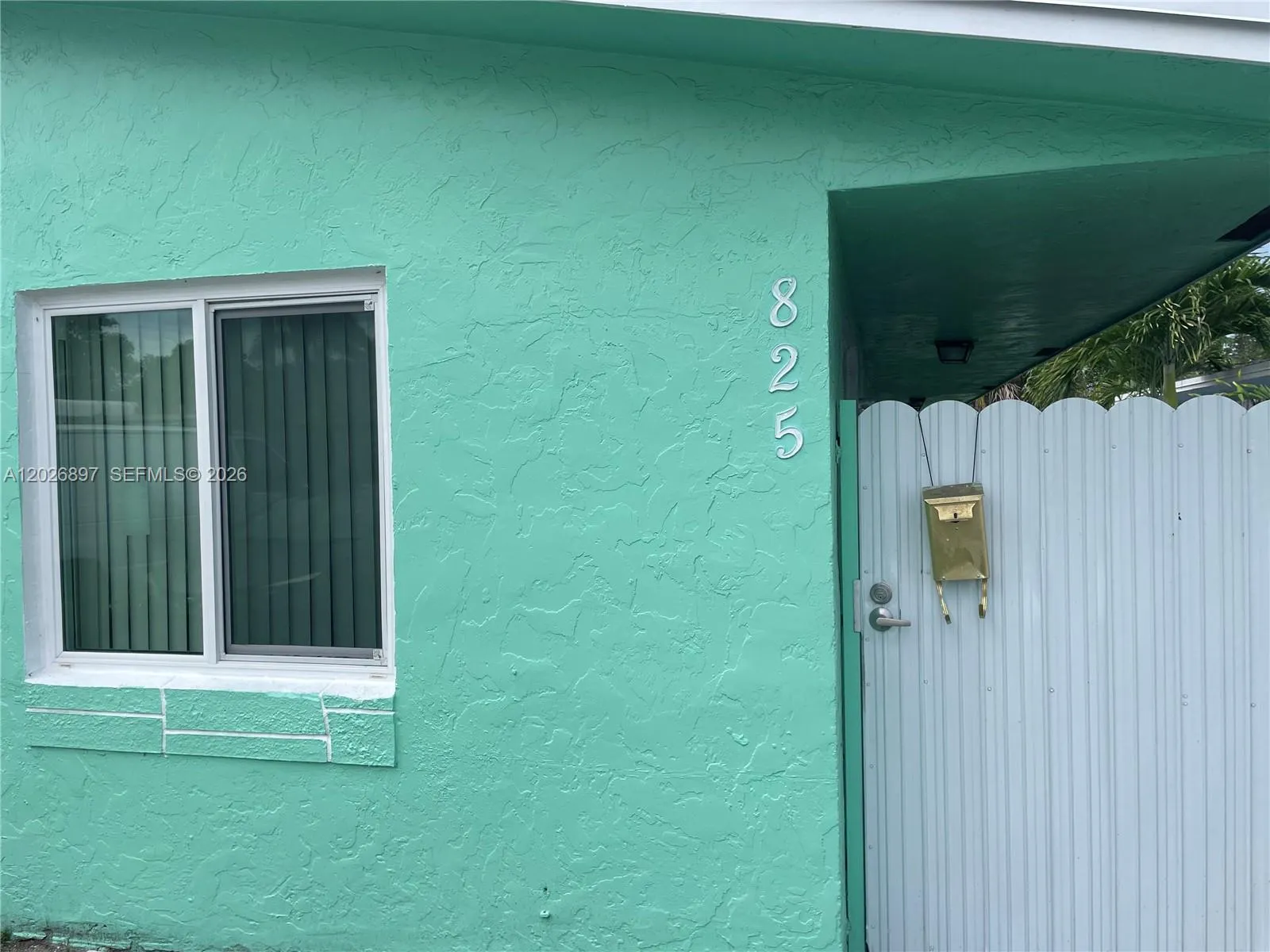 825 SW 9th St # 1, Hallandale Beach FL 33009