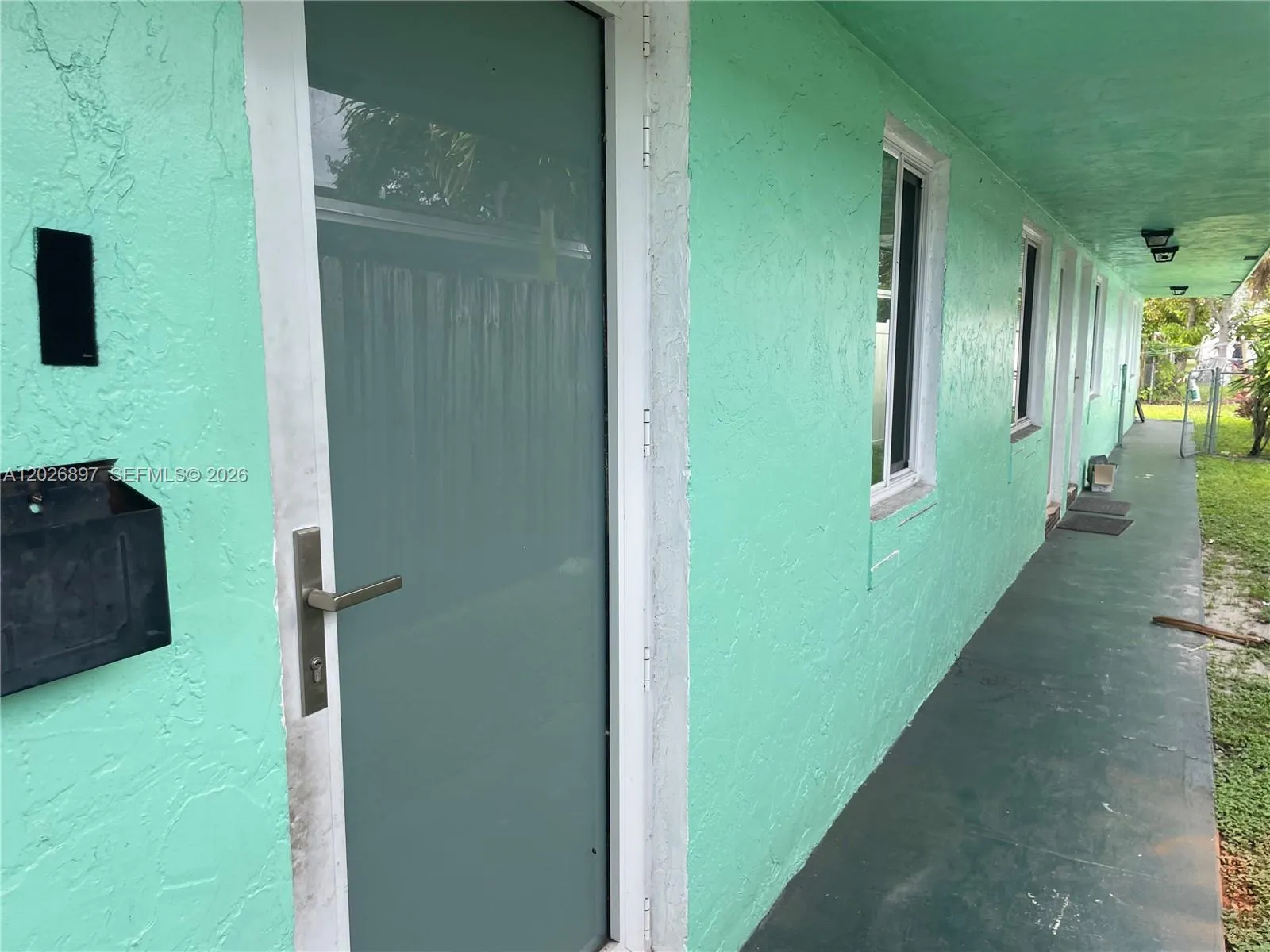 825 SW 9th St # 1, Hallandale Beach FL 33009
