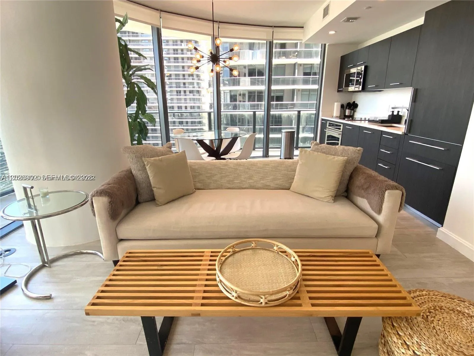 55 SW 9th St # 3001, Miami FL 33130