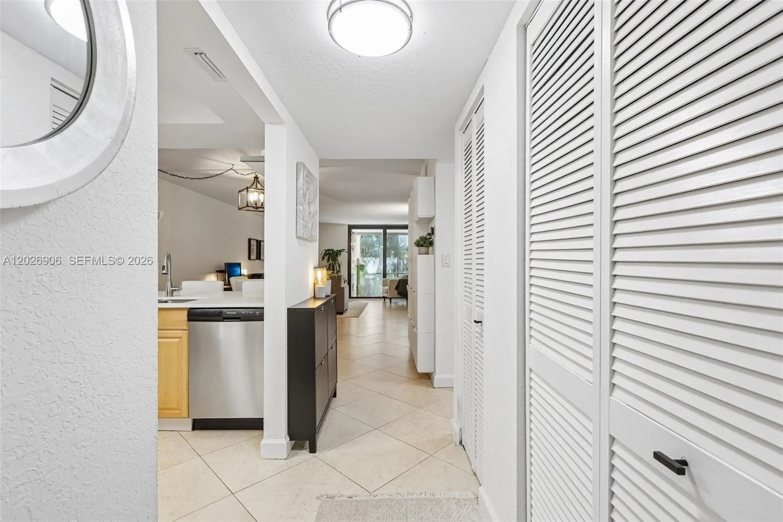 400 Commodore Dr # 206, Plantation FL 33325