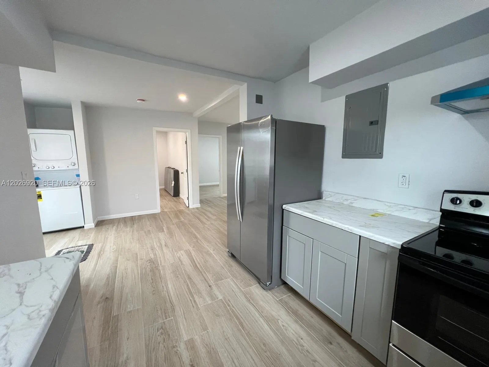 809 NW 21st Ct, Miami FL 33125