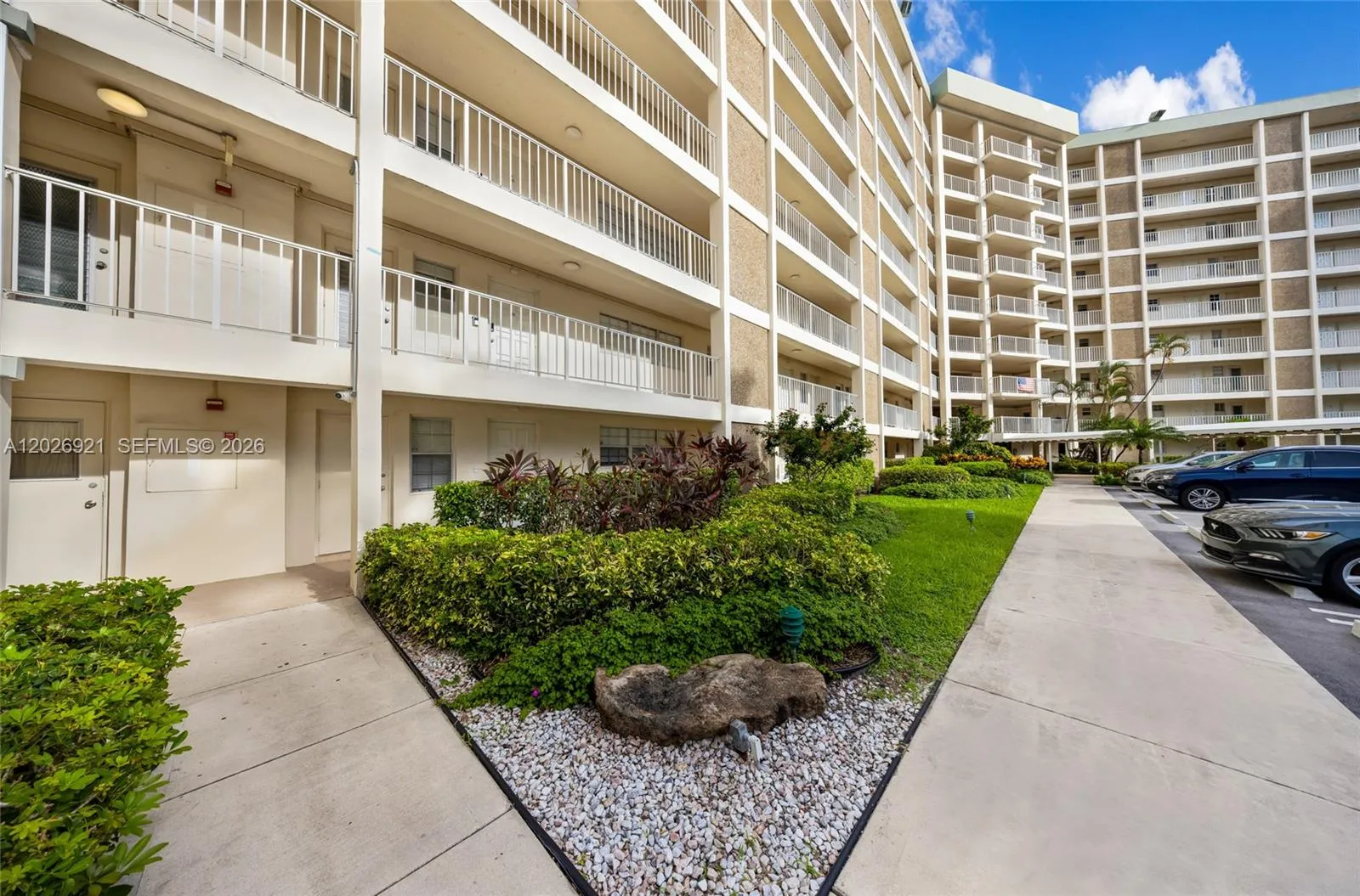 3090 N Course Dr # 111, Pompano Beach FL 33069