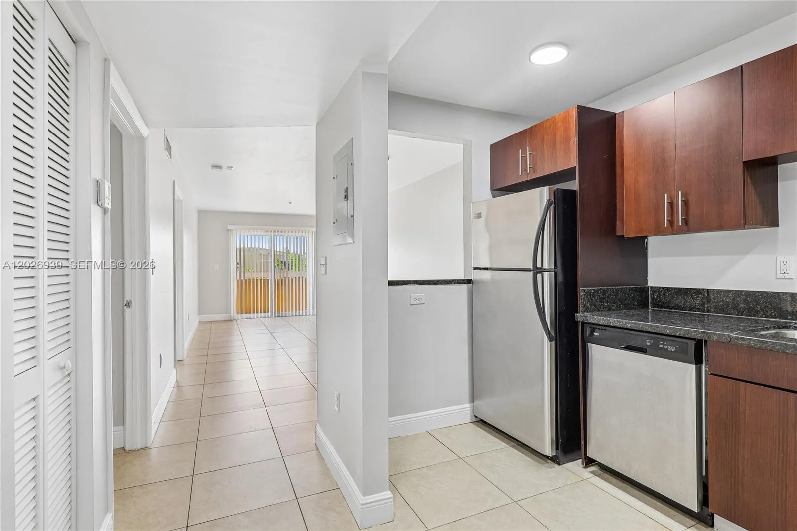 4147 Stirling Rd # 504, Dania Beach FL 33314