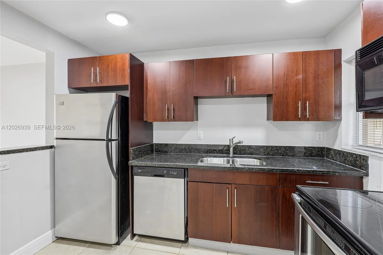 4147 Stirling Rd # 504, Dania Beach FL 33314