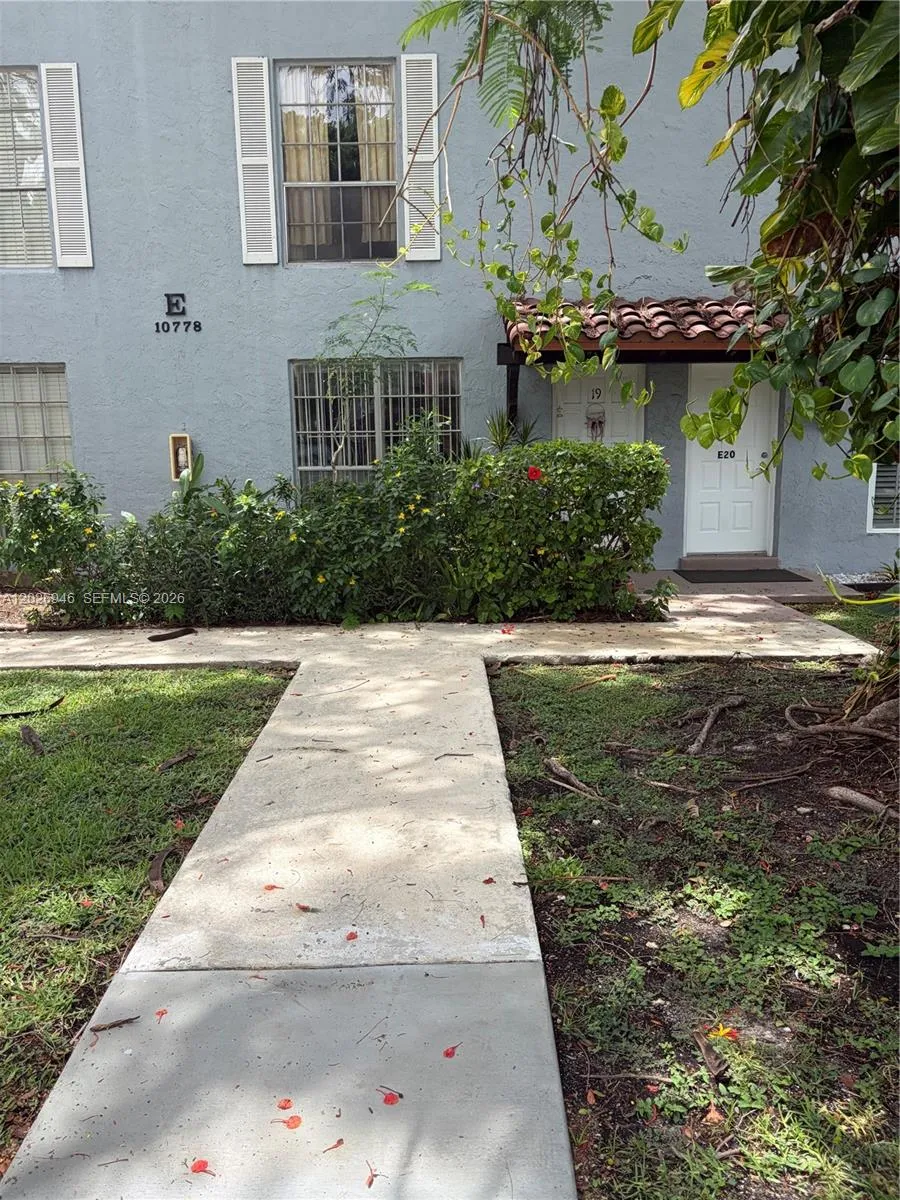 10778 N Kendall Dr # E20, Miami FL 33176