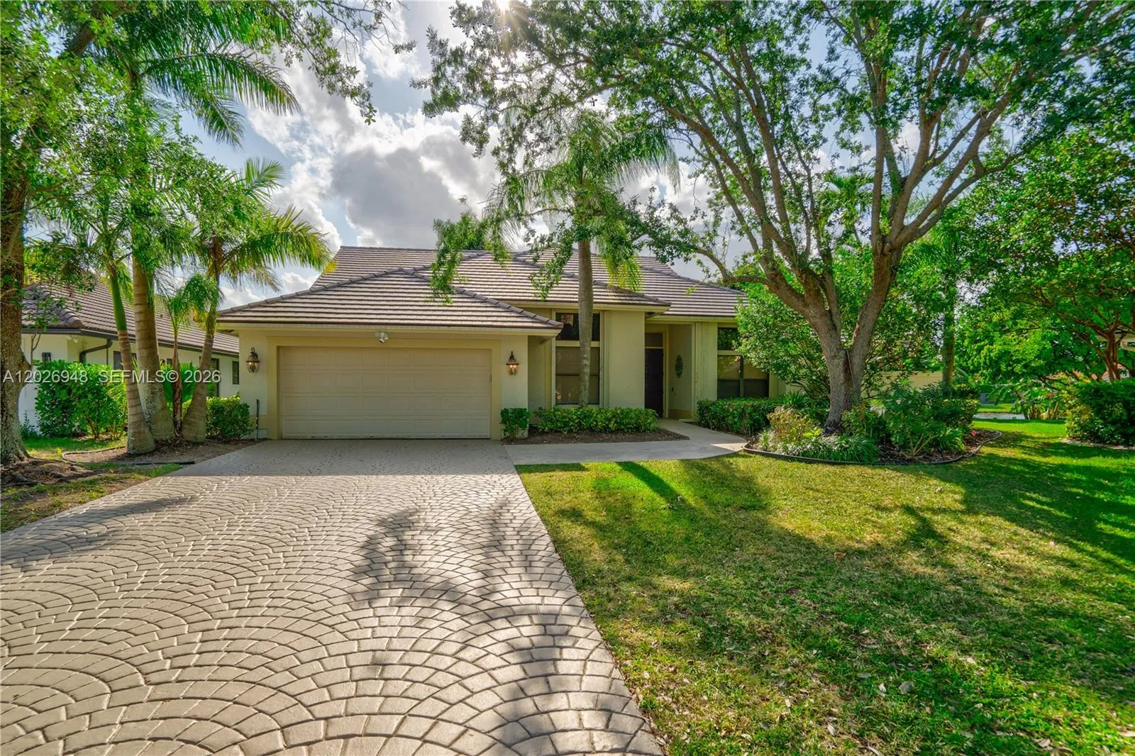 1087 Deerwood Ln, Weston FL 33326