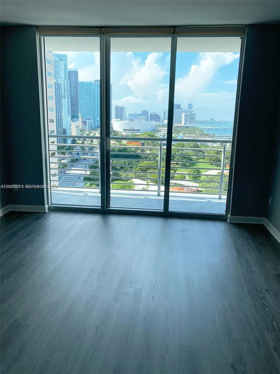 325 S Biscayne Blvd # 2022, Miami FL 33131