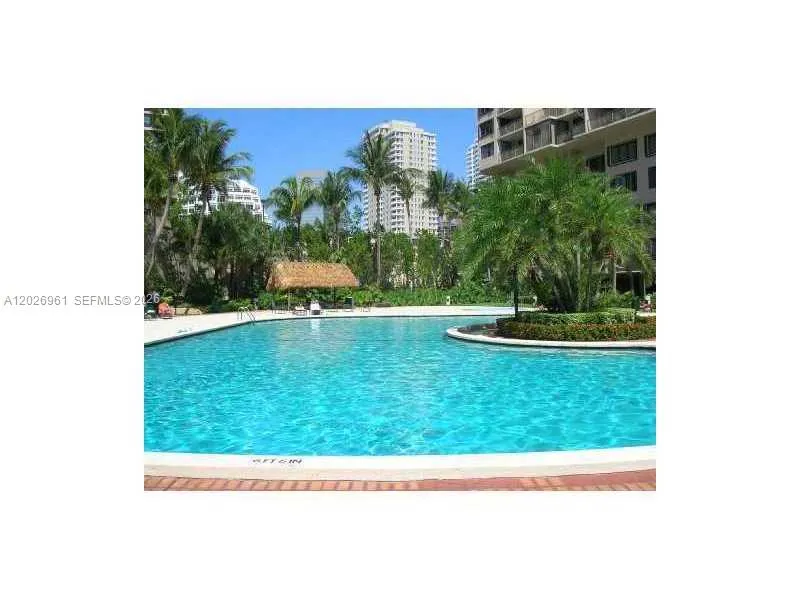 Brickell Key Dr Brickell Key Dr # 410, Miami FL 33131