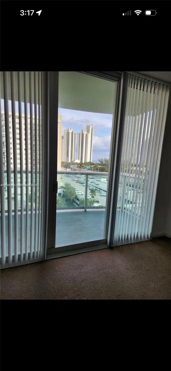 19390 Collins Ave # 904, Sunny Isles Beach FL 33160
