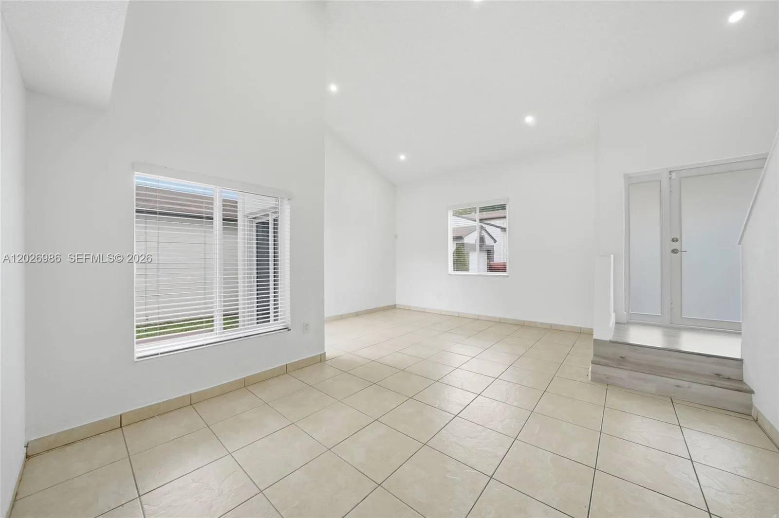 8219 NW 192nd Ter, Hialeah FL 33015
