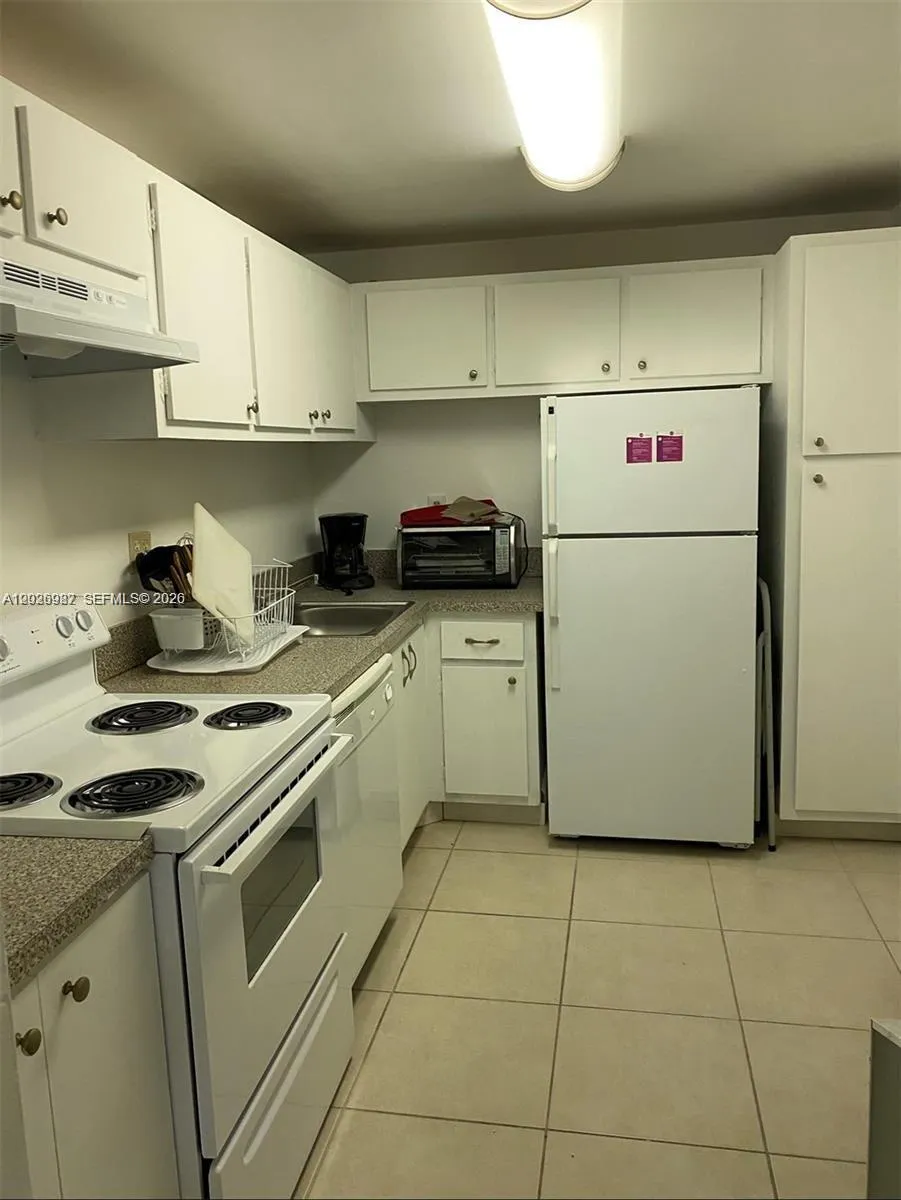 1800 Sans Souci Blvd # 402, North Miami FL 33181