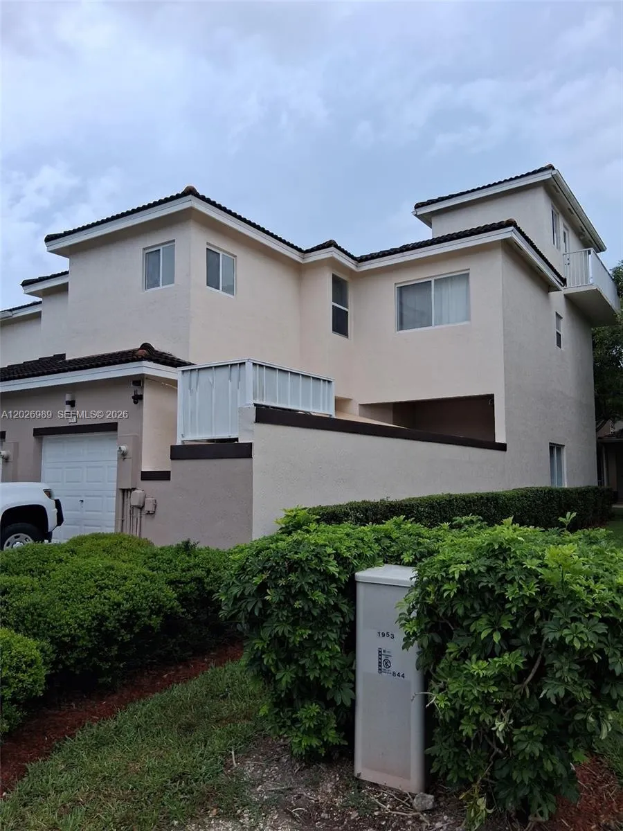 1953 SE 24th Ave, Homestead FL 33035