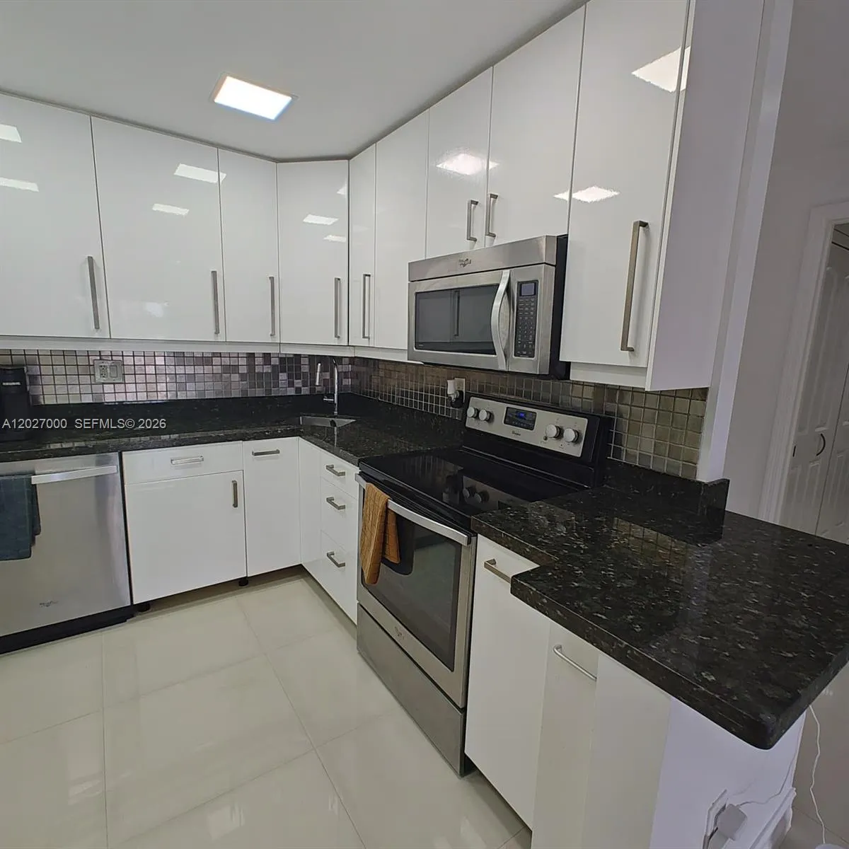 1 bedroom 1 bath for sale at 2750 NE 183rd St # 301, Aventura FL 33160