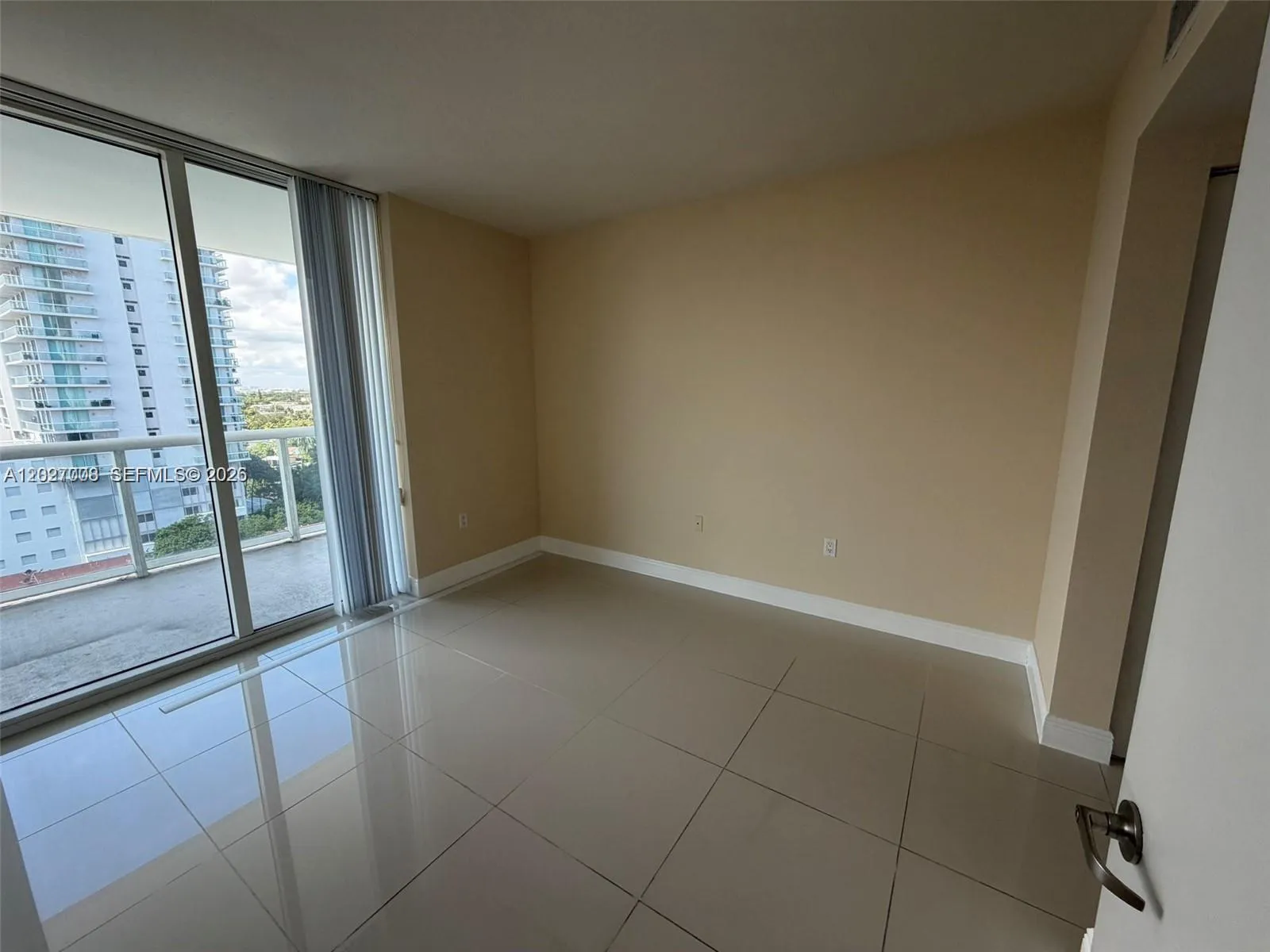 1871 NW S River Dr # 1104, Miami FL 33125