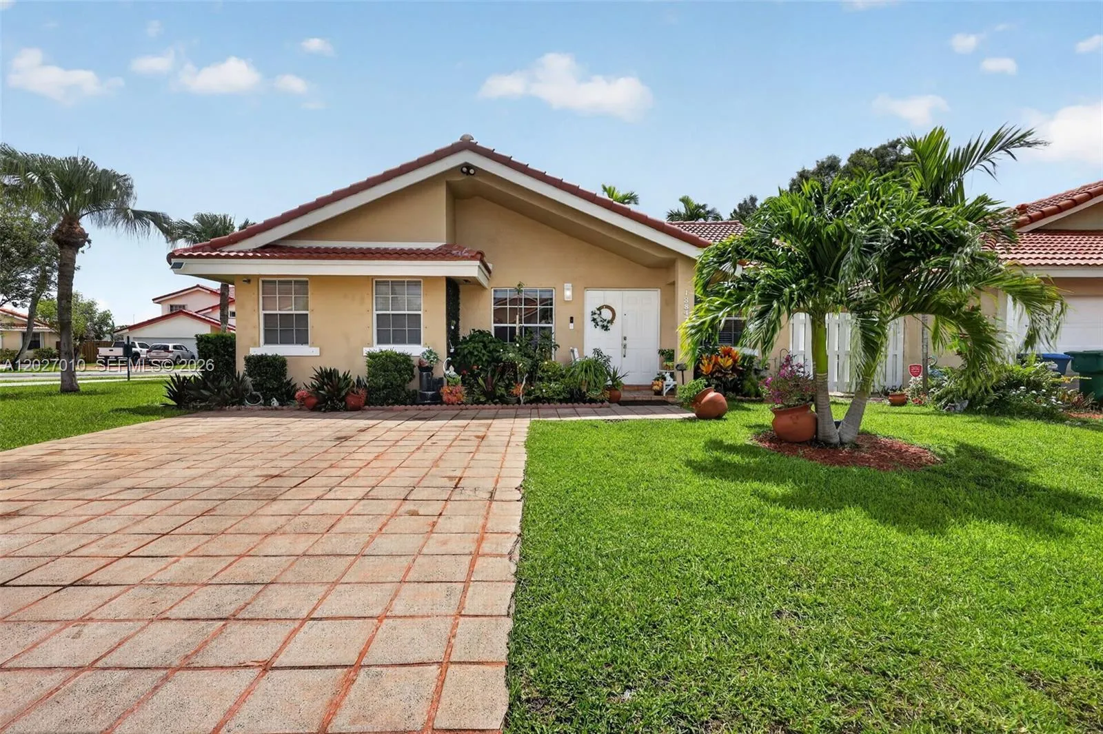 18847 NW 83rd Pl, Hialeah FL 33015