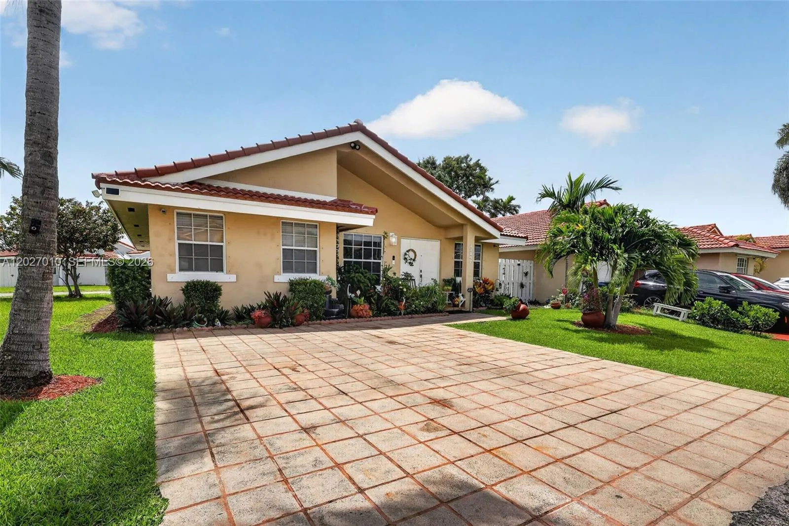 18847 NW 83rd Pl, Hialeah FL 33015