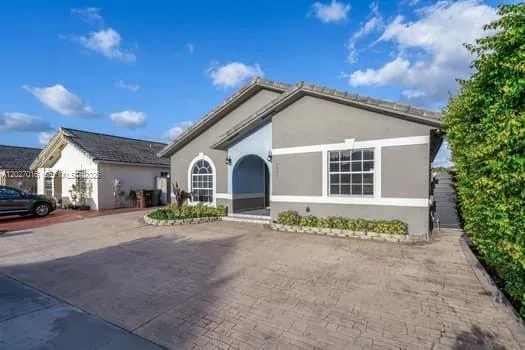 7503 W 34th Ln, Hialeah FL 33018