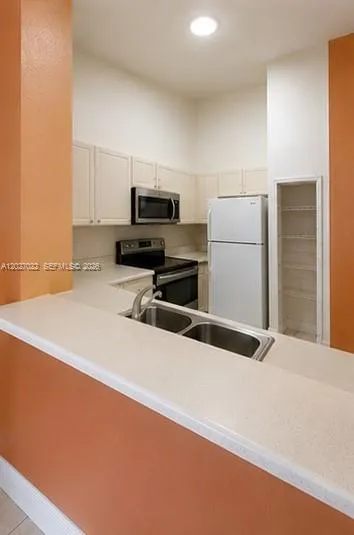 2811 SE 17th Ave # 206, Homestead FL 33035