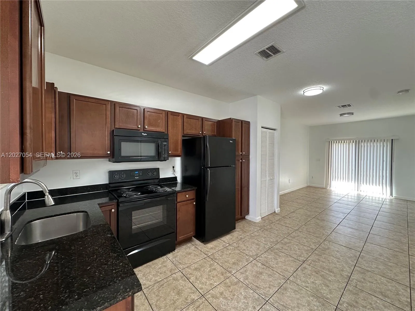 1035 NE 10th Ave # 1, Fort Lauderdale FL 33304