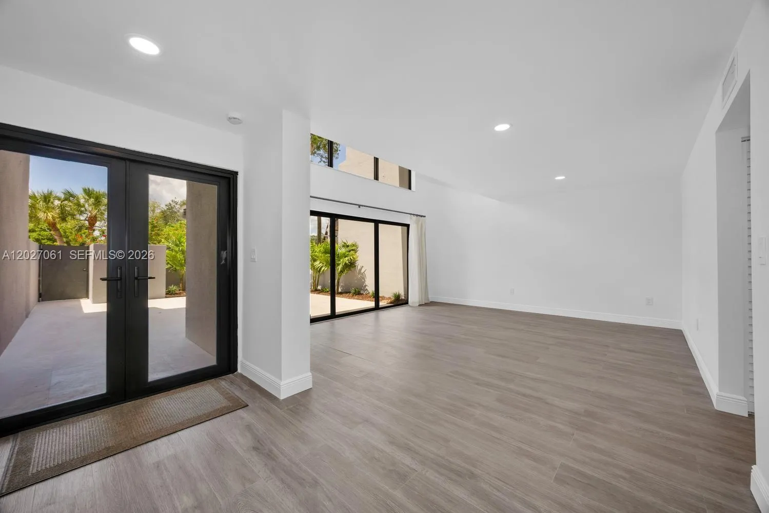 6661 SW 72nd St # 35, South Miami FL 33143