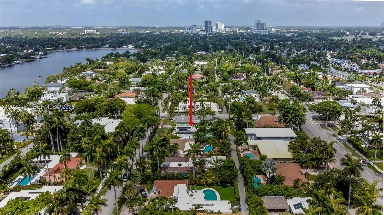 3 bedroom 2 bath Residential for sale at 955 Van Buren St, Hollywood FL 33019