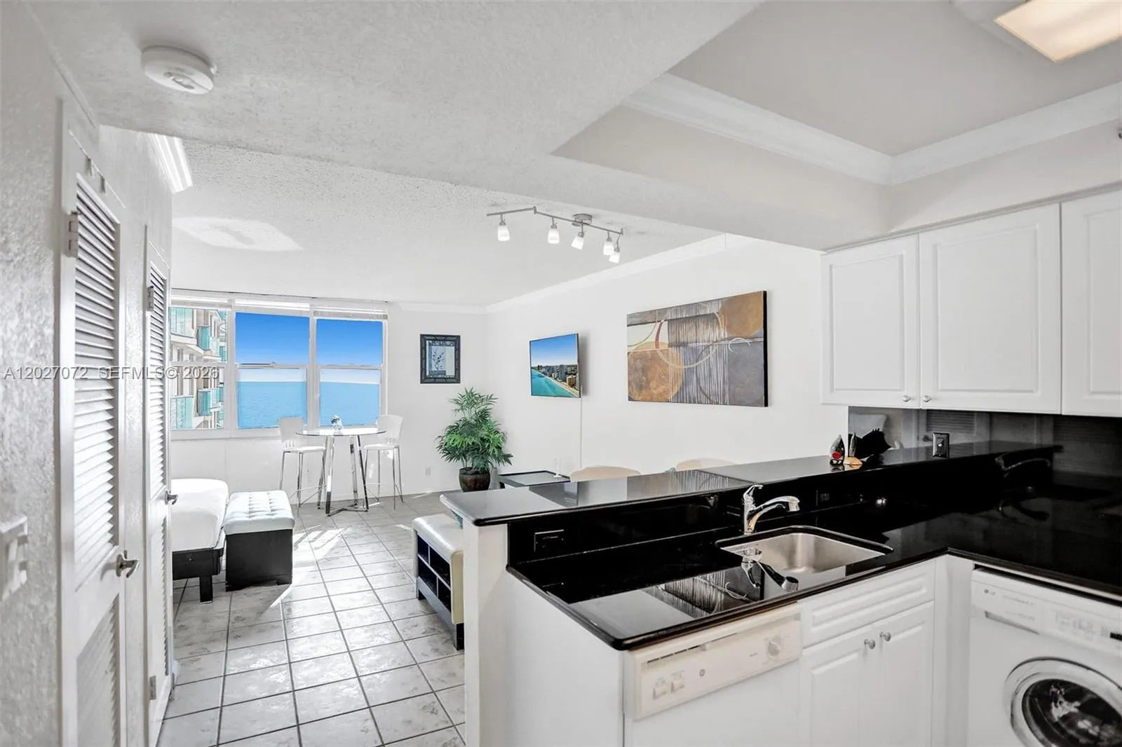 2501 S Ocean Dr, Hollywood FL 33019