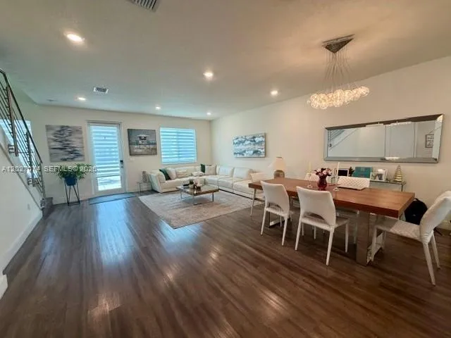 10257 NW 66th St, Doral FL 33178