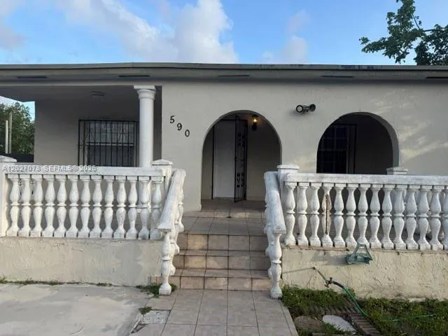 590 E 42nd St # 1, Hialeah FL 33013