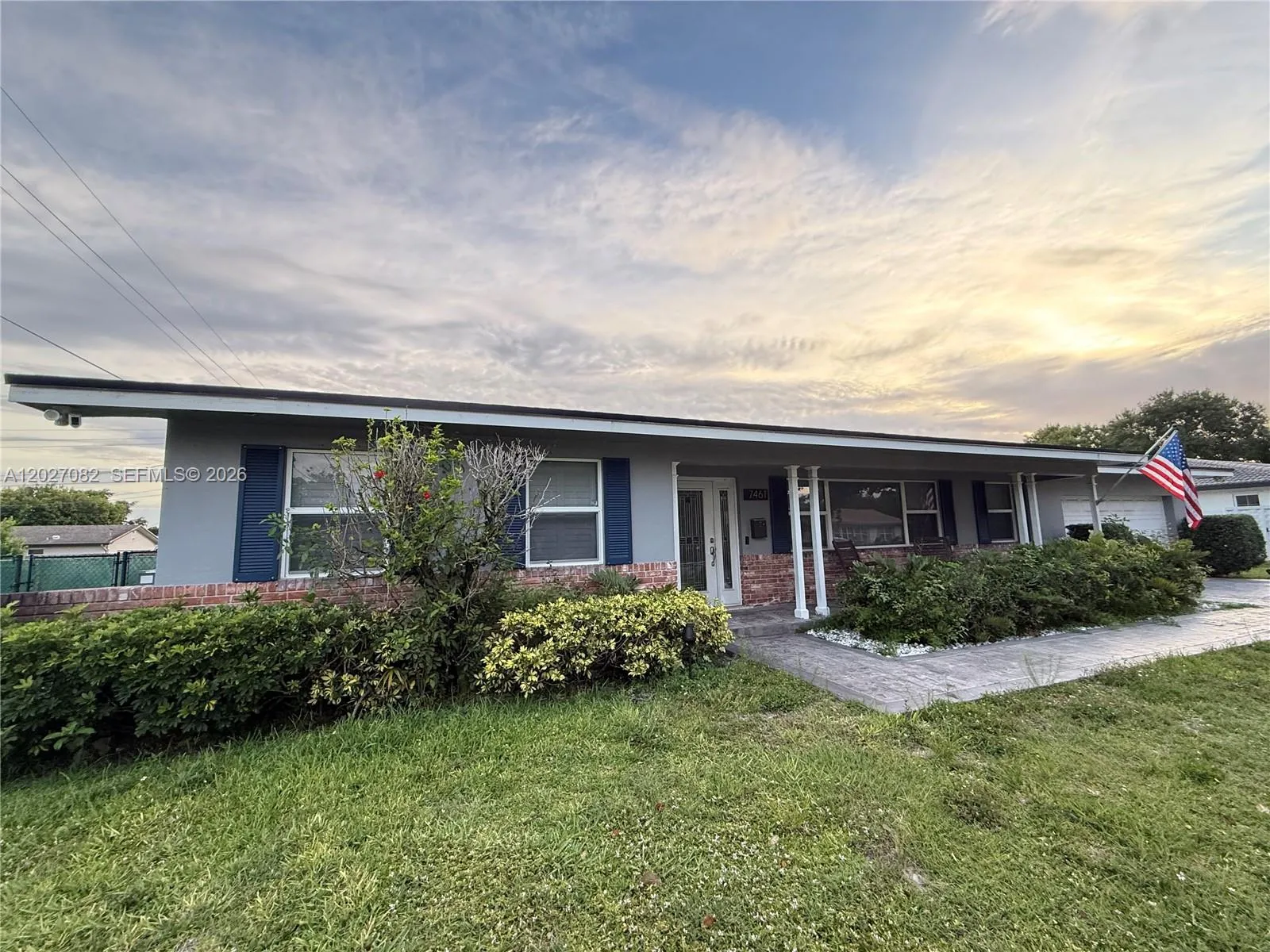 7461 NW 6th St, Plantation FL 33317
