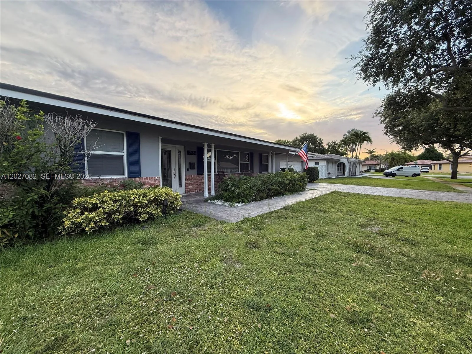 7461 NW 6th St, Plantation FL 33317