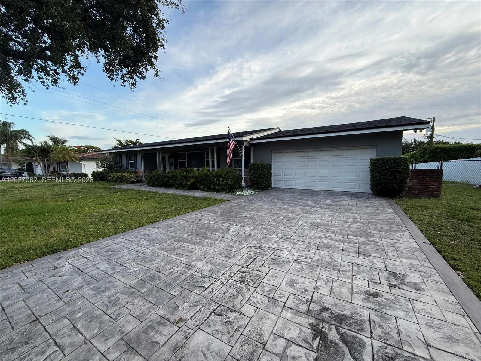7461 NW 6th St, Plantation FL 33317