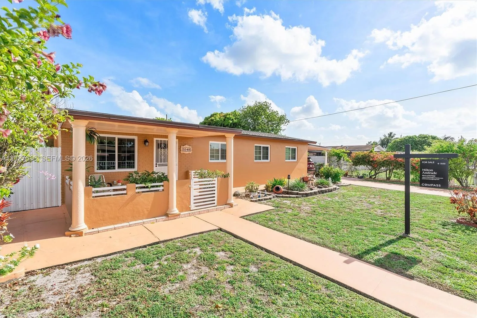 5540 NW 180th Ter, Miami Gardens FL 33055