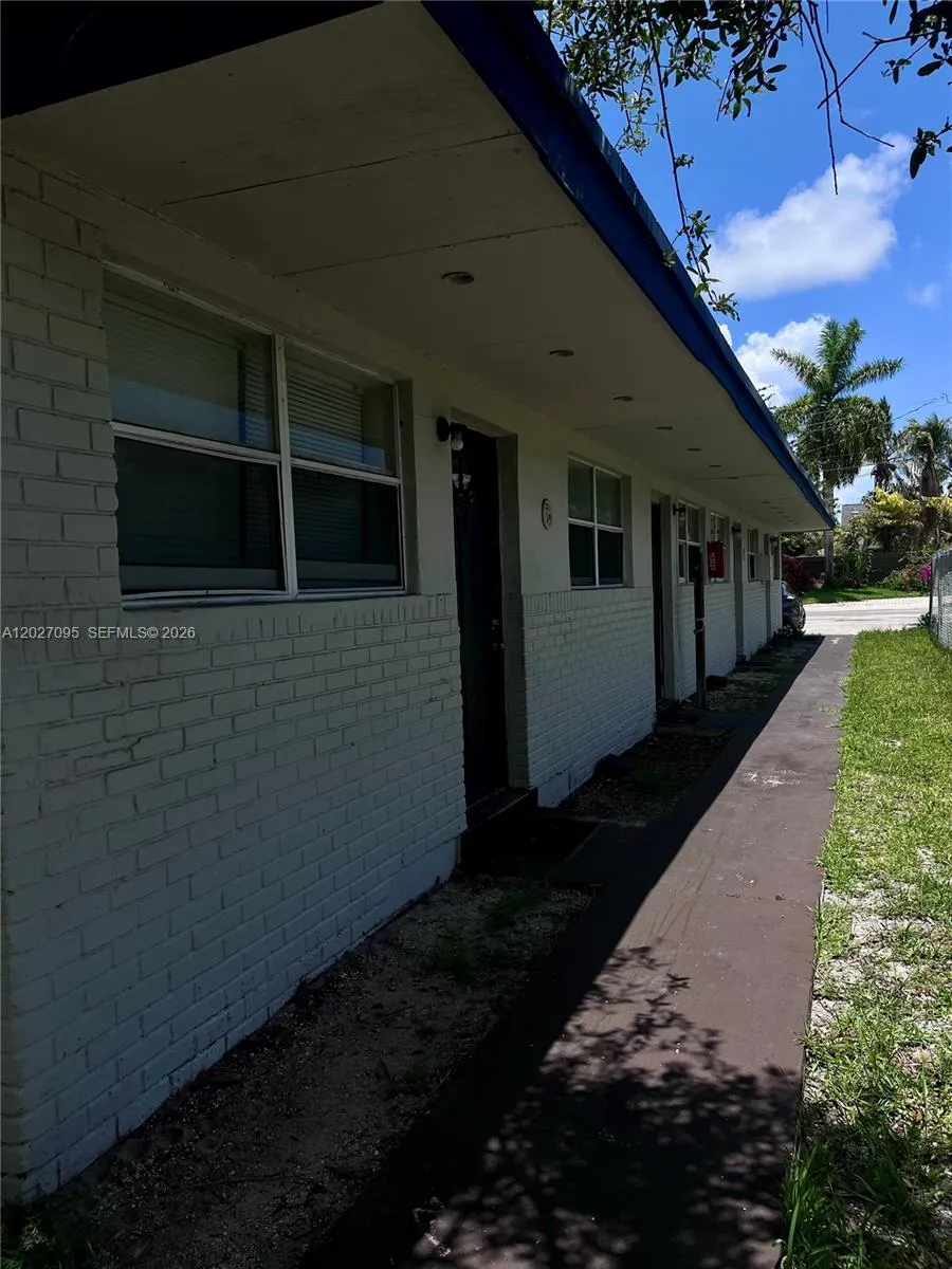 109 NW 14th Way # 3, Dania Beach FL 33004