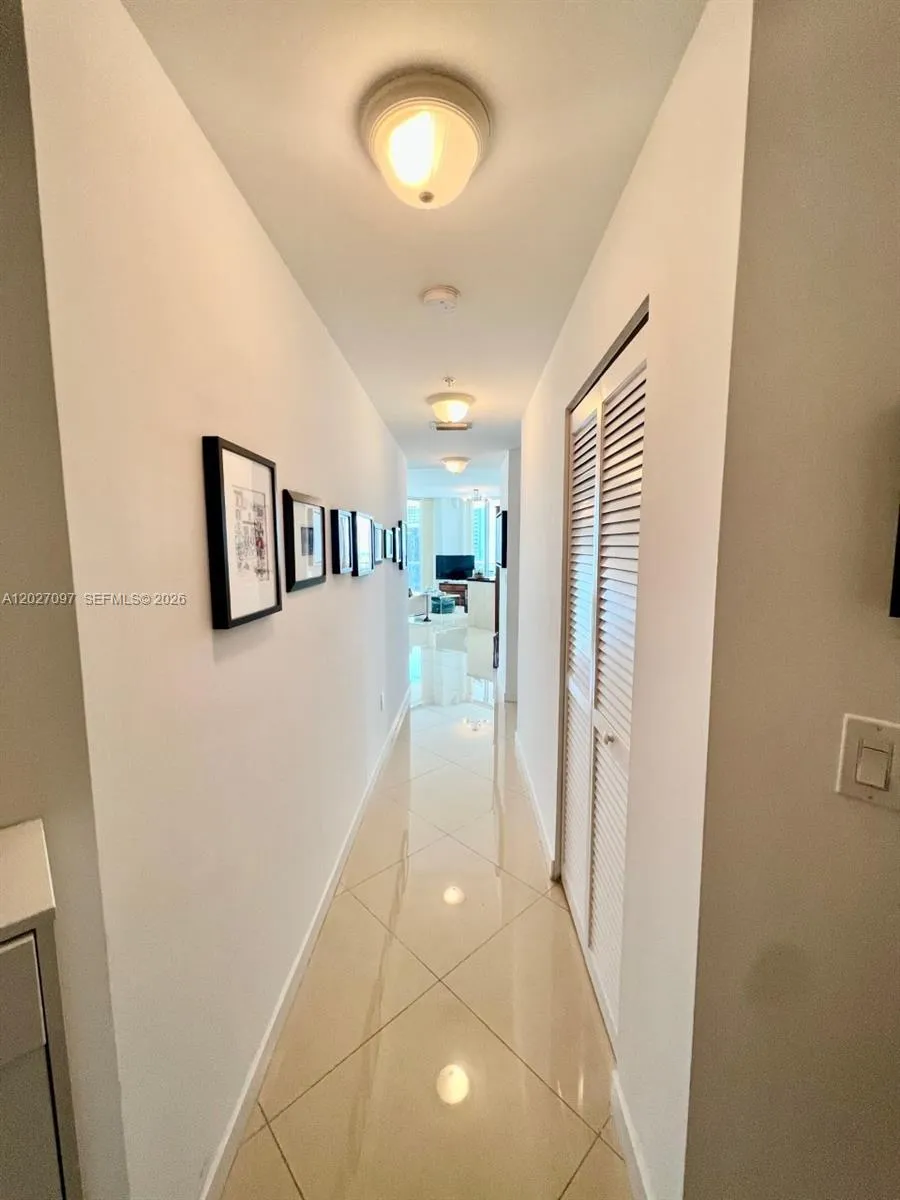1111 SW 1 Ave # 3419, Miami FL 33130
