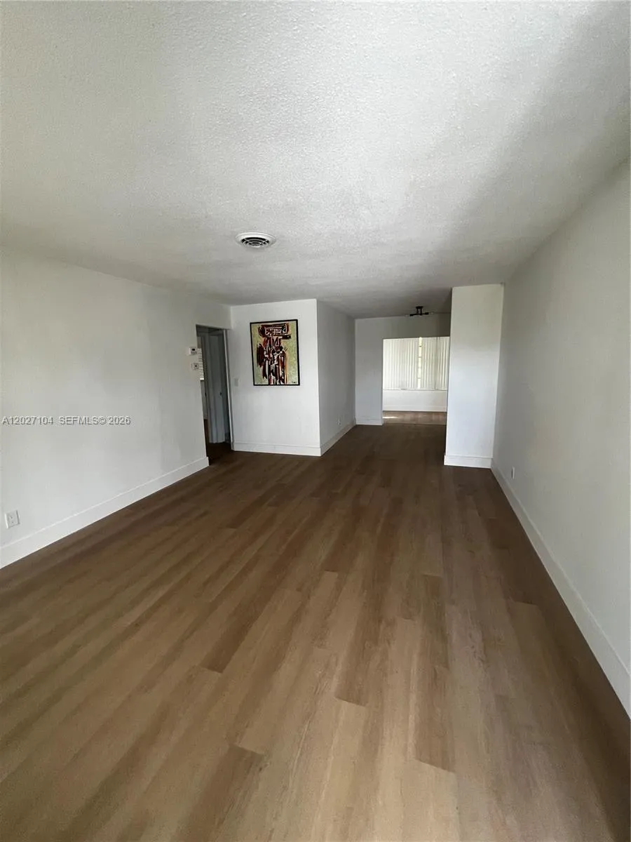 4177 NW 52nd Ave, Lauderdale Lakes FL 33319