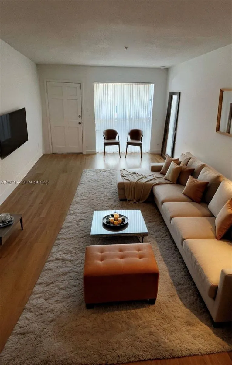 4177 NW 52nd Ave, Lauderdale Lakes FL 33319
