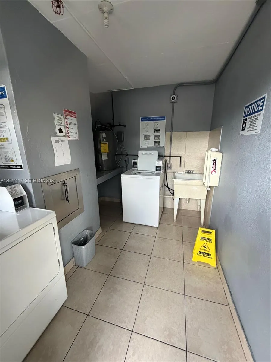 220 SW 9th Ave # 219, Hallandale Beach FL 33009