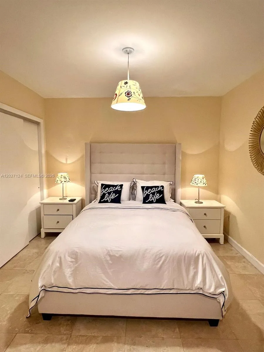 1830 S Ocean Dr # 1812, Hallandale Beach FL 33009