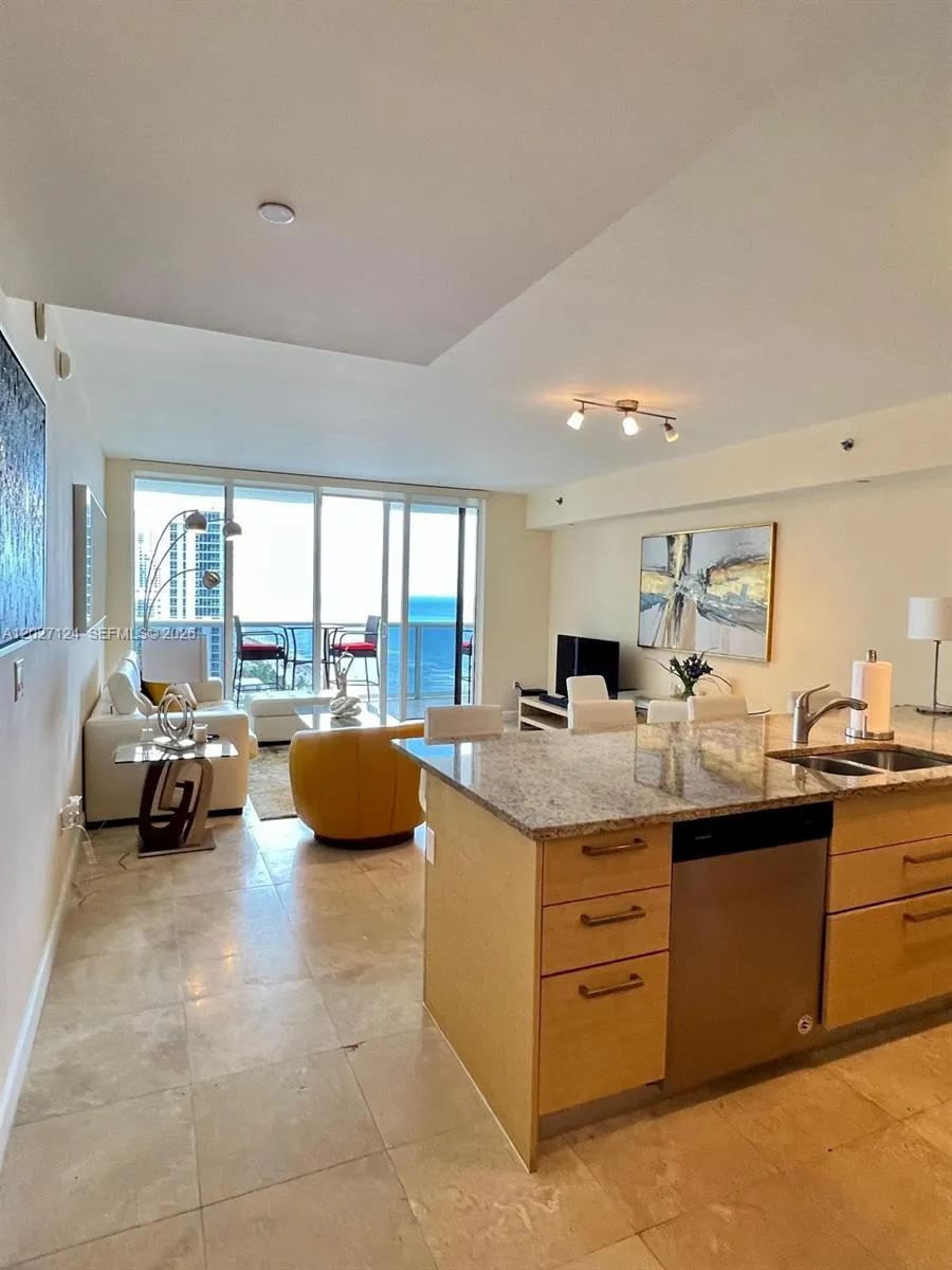 1830 S Ocean Dr # 1812, Hallandale Beach FL 33009